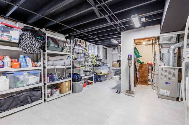 2 Park Bluff Way, Pittsford, NY 14534