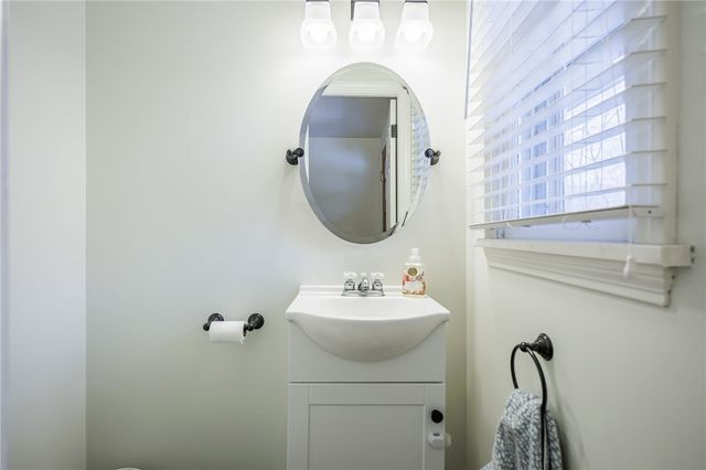 2 Park Bluff Way, Pittsford, NY 14534