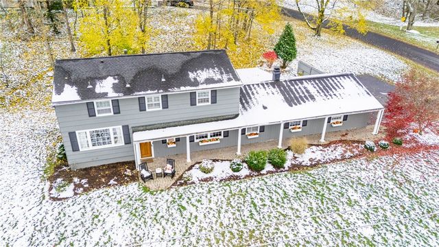 2 Park Bluff Way, Pittsford, NY 14534