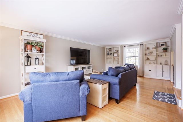 2 Park Bluff Way, Pittsford, NY 14534