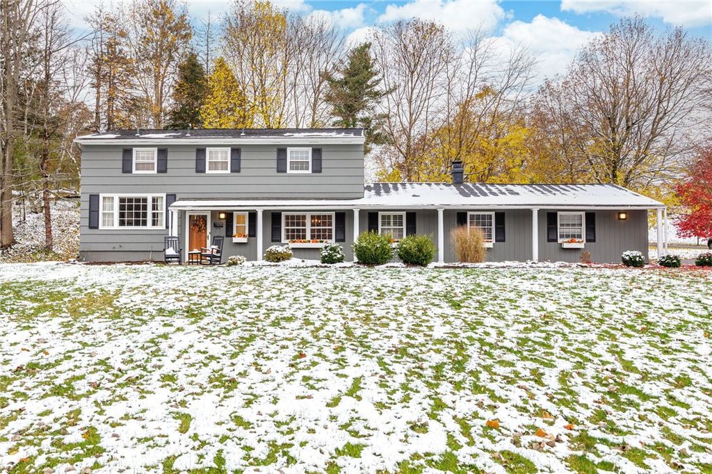 2 Park Bluff Way, Pittsford, NY 14534