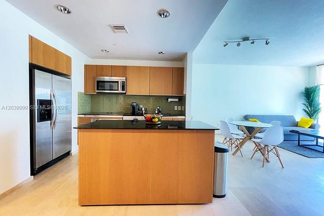1050 Brickell Ave 2208, Miami, FL 33131