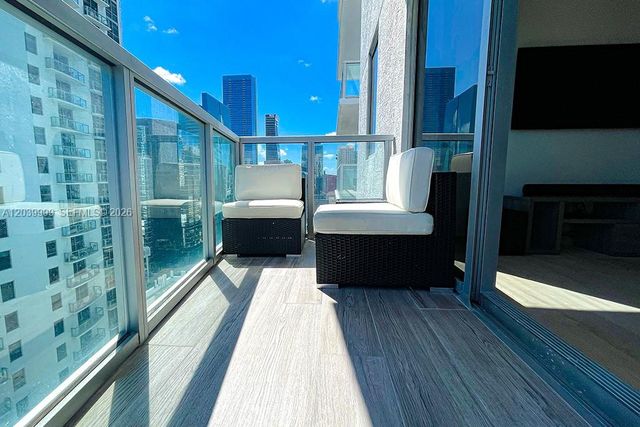1050 Brickell Ave 2208, Miami, FL 33131