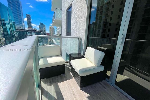 1050 Brickell Ave 2208, Miami, FL 33131