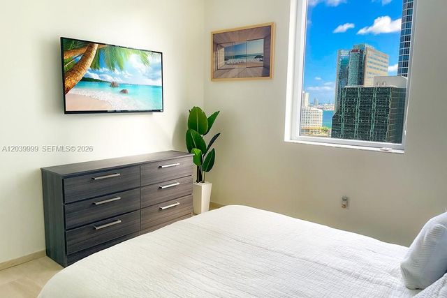 1050 Brickell Ave 2208, Miami, FL 33131