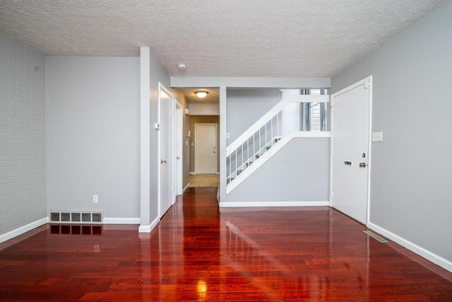 5260 Westbury Drive, 14A, Columbus, OH 43228