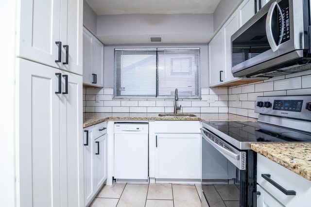 5260 Westbury Drive, 14A, Columbus, OH 43228