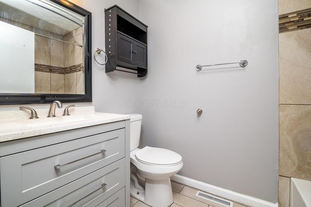 5260 Westbury Drive, 14A, Columbus, OH 43228