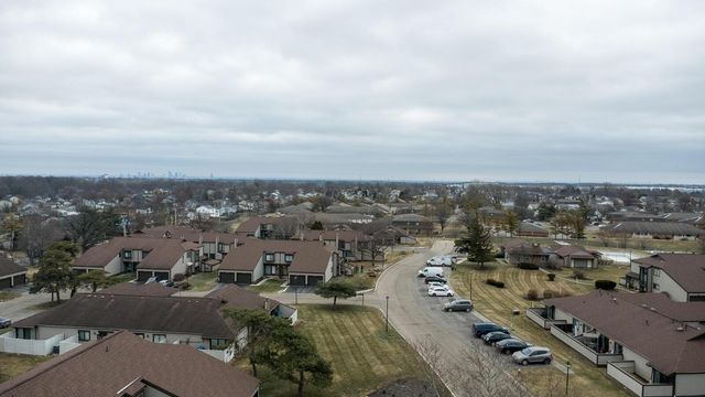 5260 Westbury Drive, 14A, Columbus, OH 43228