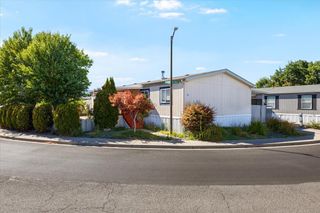 2552 Thorn Oak Drive 24, Medford, OR 97501