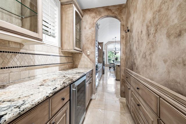 203 Bay Bridge Drive, Sugar Land, TX 77478