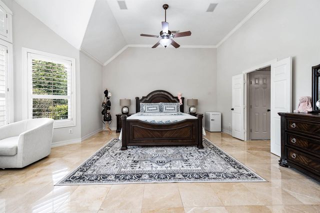 203 Bay Bridge Drive, Sugar Land, TX 77478