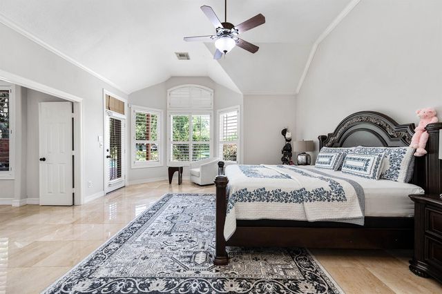 203 Bay Bridge Drive, Sugar Land, TX 77478