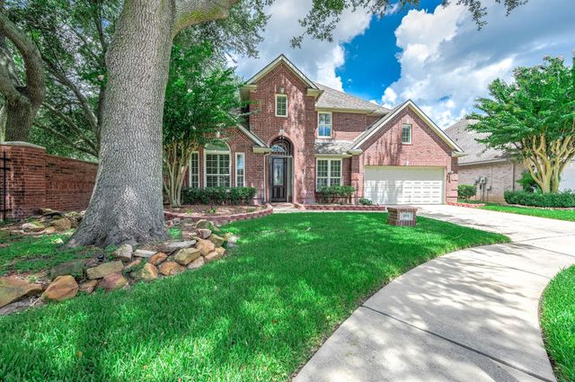 203 Bay Bridge Drive, Sugar Land, TX 77478
