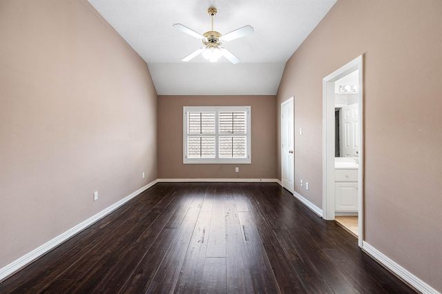 203 Bay Bridge Drive, Sugar Land, TX 77478