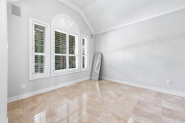 203 Bay Bridge Drive, Sugar Land, TX 77478