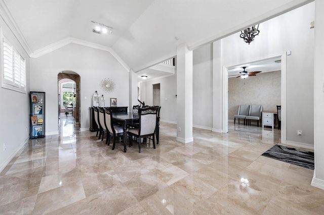 203 Bay Bridge Drive, Sugar Land, TX 77478