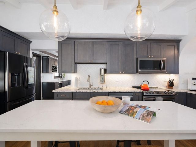 6251 10TH AVENUE S, Gulfport, FL 33707