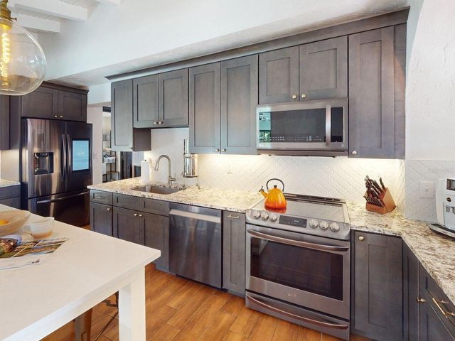 6251 10TH AVENUE S, Gulfport, FL 33707