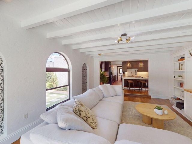 6251 10TH AVENUE S, Gulfport, FL 33707