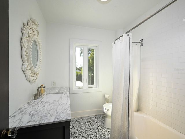 6251 10TH AVENUE S, Gulfport, FL 33707