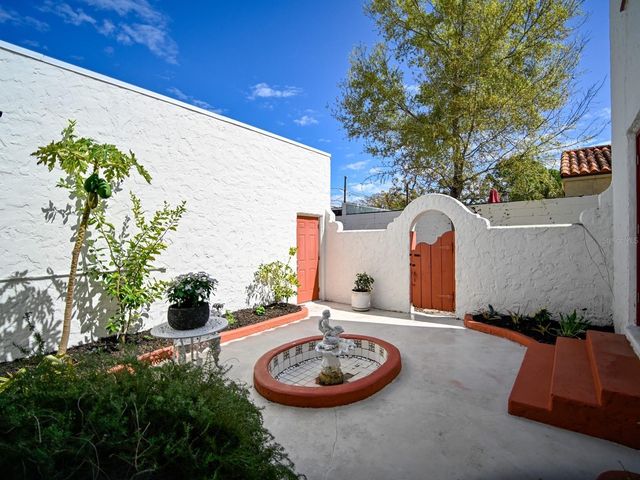 6251 10TH AVENUE S, Gulfport, FL 33707