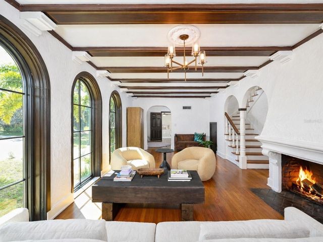 6251 10TH AVENUE S, Gulfport, FL 33707