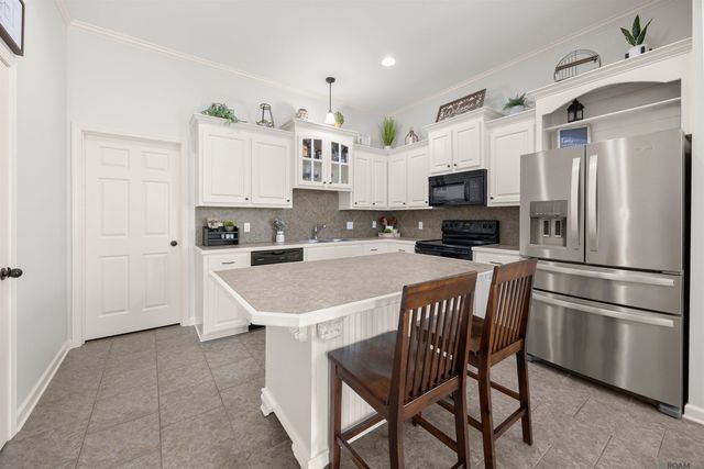 4146 Carolina Dr, Addis, LA 70710