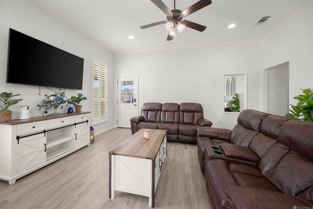 4146 Carolina Dr, Addis, LA 70710