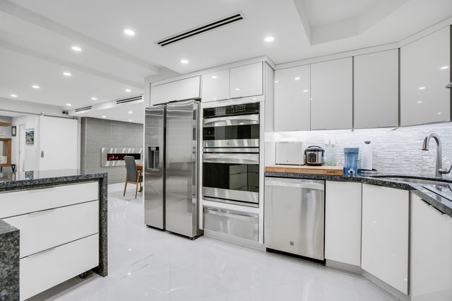 501 SW 11th Place 317, Boca Raton, FL 33432