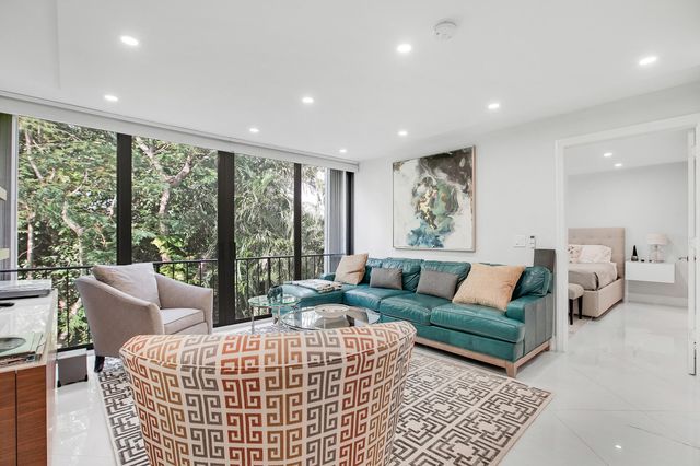 501 SW 11th Place 317, Boca Raton, FL 33432