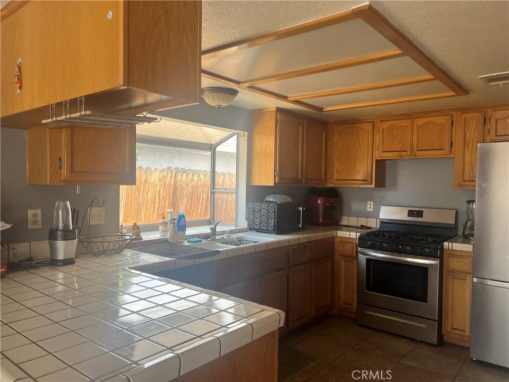 Image 22 of property listing at 14619 Corey, Victorville, CA 92394