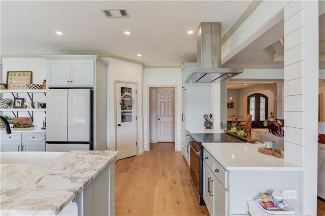 6228 Waters Edge Drive, Covington, GA 30014