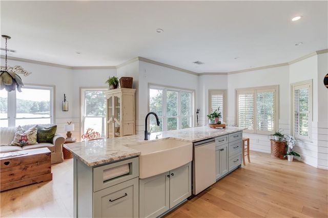 6228 Waters Edge Drive, Covington, GA 30014
