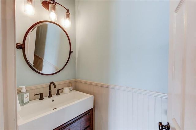 6228 Waters Edge Drive, Covington, GA 30014