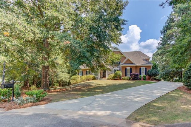 6228 Waters Edge Drive, Covington, GA 30014