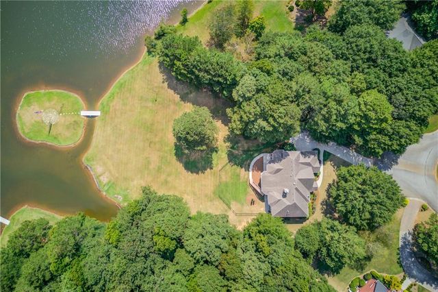 6228 Waters Edge Drive, Covington, GA 30014