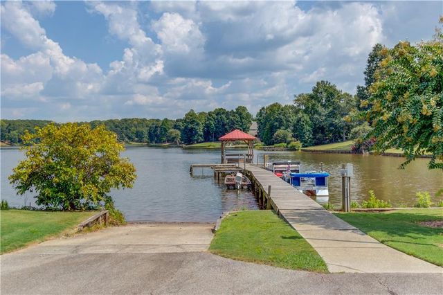 6228 Waters Edge Drive, Covington, GA 30014