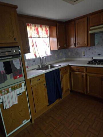 1305 2nd Street, Hempstead, TX 77445