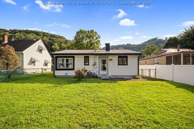 3914 Lancaster Avenue, Charleston, WV 25304