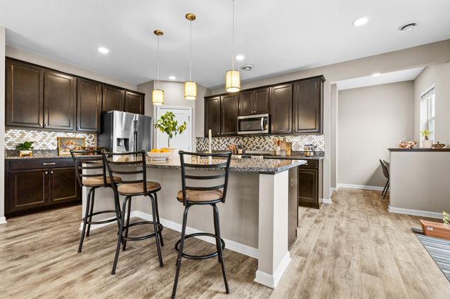 15609 Eddy Creek Way, Apple Valley, MN 55124