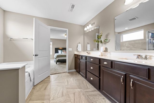 15609 Eddy Creek Way, Apple Valley, MN 55124