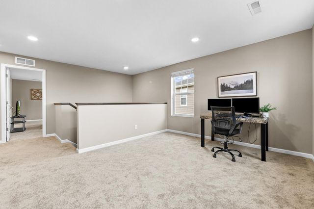 15609 Eddy Creek Way, Apple Valley, MN 55124