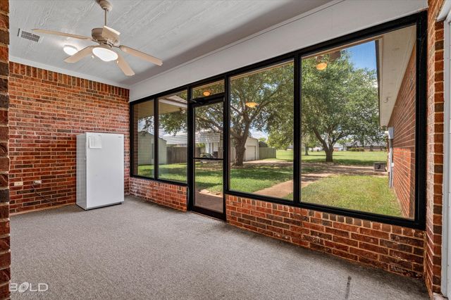 101 Dana Lane, Bossier City, LA 71111