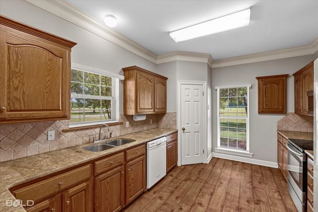 101 Dana Lane, Bossier City, LA 71111