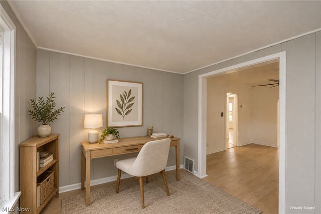 939 Vineshire Road, Cleveland Heights, OH 44121