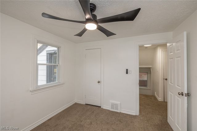 939 Vineshire Road, Cleveland Heights, OH 44121