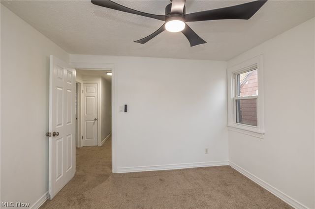 939 Vineshire Road, Cleveland Heights, OH 44121