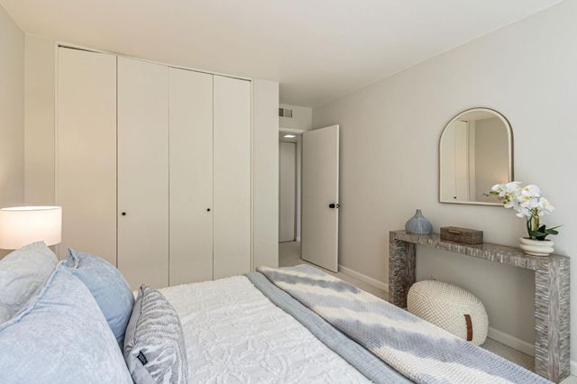 181 Del Medio Avenue 307, Mountain View, CA 94040