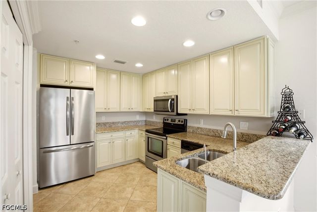 13010 Pebblebrook Point CIR 101, Fort Myers, FL 33905